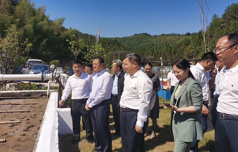 贛州市市委副書記、市長李克堅一行蒞臨挺進環保定南上下營稀土尾水處理站調研督導